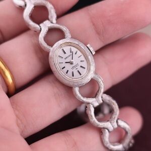 Vtg Rare 1971 Seiko Special Manual 1140-7110 
Women’s Watch, White Gold Plated